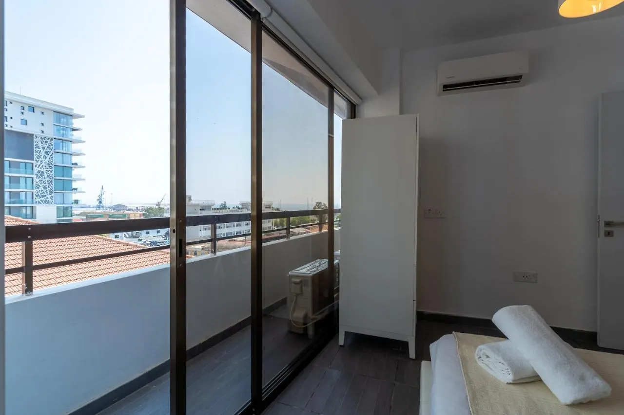 Fiesta 1-Bedroom Apartment In Larnaca