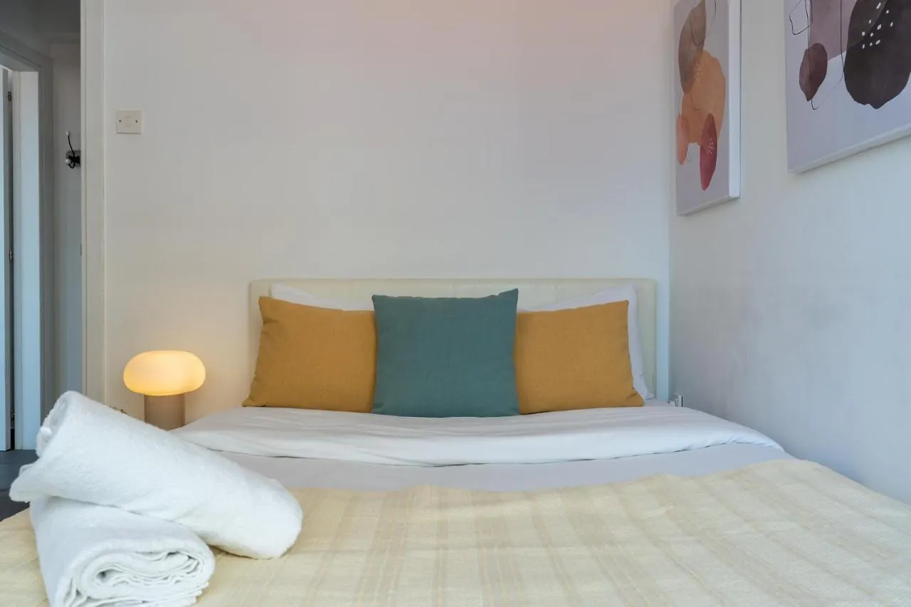 Fiesta 1-Bedroom Apartment In Larnaca