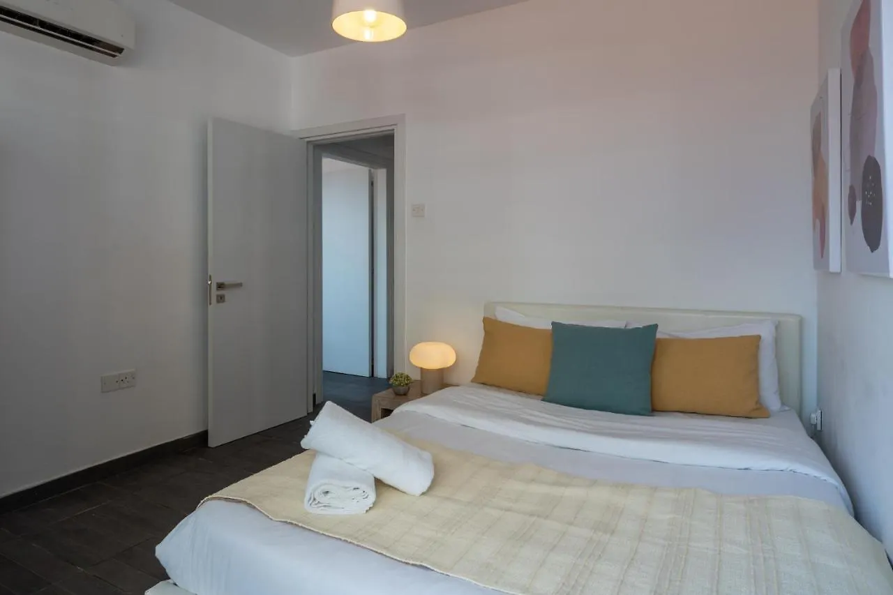 Fiesta 1-Bedroom Apartment In Larnaca